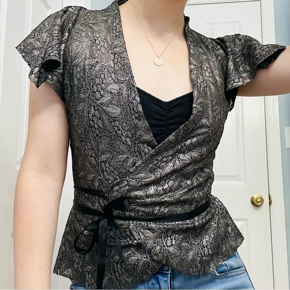 Diane Von Furstenberg Wrap Top Blouse Floral Knit Gray Metallic 2 Extra Small - Picture 1 of 6